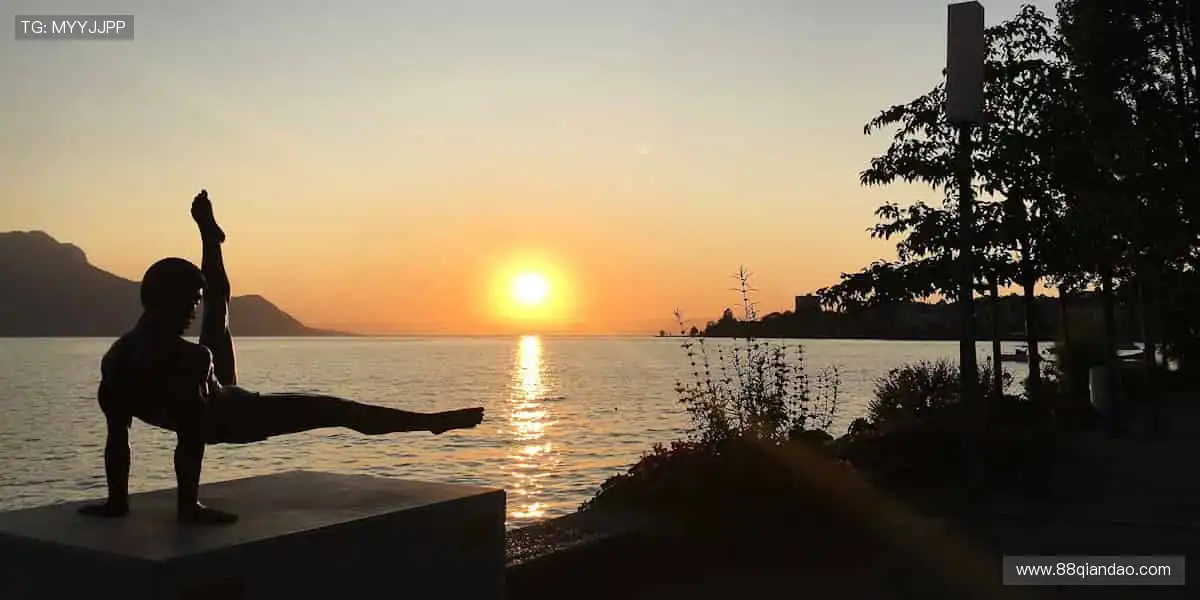 📱随时随地,精彩赛事永不离线!